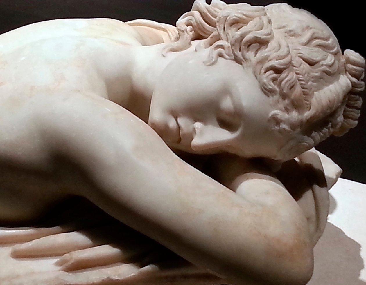 Alvó Hermafrodita: márványszobor, római művészet alkotó: Roman