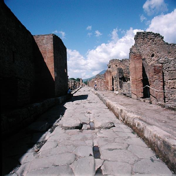 Via dellAbbondanza alkotó: Roman