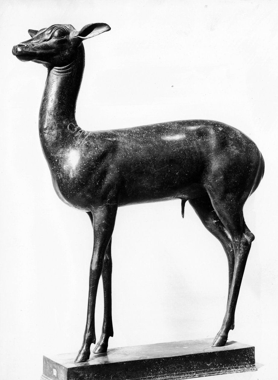 Szarvas szobrocska (bronz) alkotó: Roman Roman