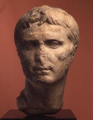 Augustus feje, Kr.u. 8. század (kő) alkotó: Roman Roman