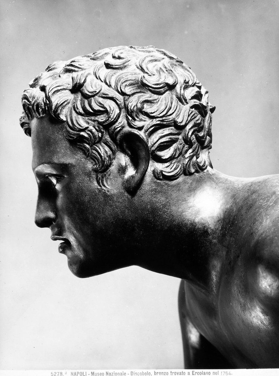A Discobolus aranyozott bronzlapja alkotó: Roman Roman
