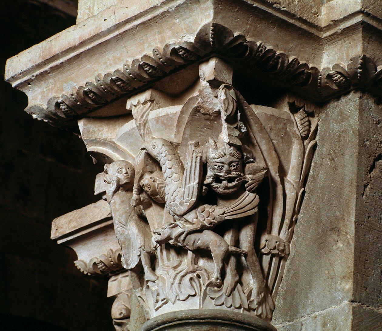 Ganymedes elrablása (faragott tőke) alkotó: Romanesque