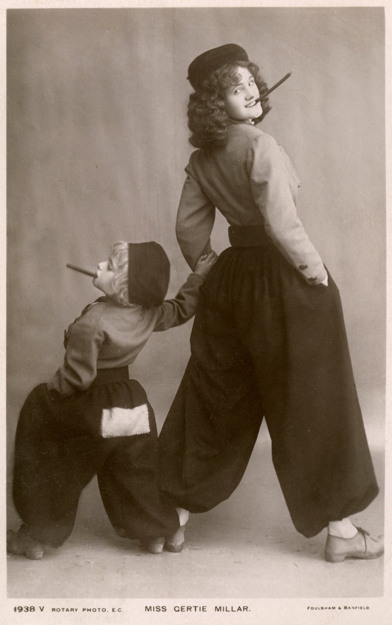 Gertie Millar brit színésznő és énekes, 1906. alkotó: Rotary Photo