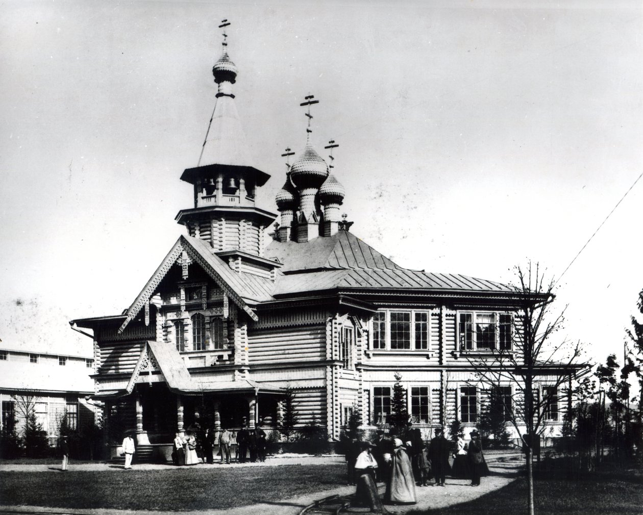 Plébániatemplom és iskola az 1896-os Nyizsnyij Novgorod-i Összoroszországi Ipari és Művészeti Kiállításra tervezett alkotó: Russian Photographer