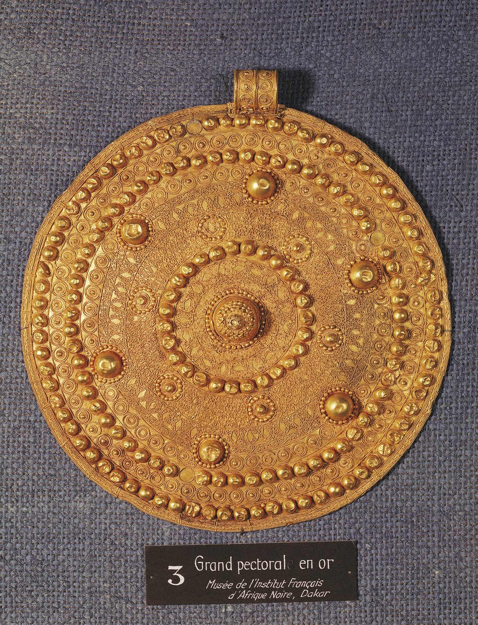 Pectoral, Szenegálból alkotó: School African