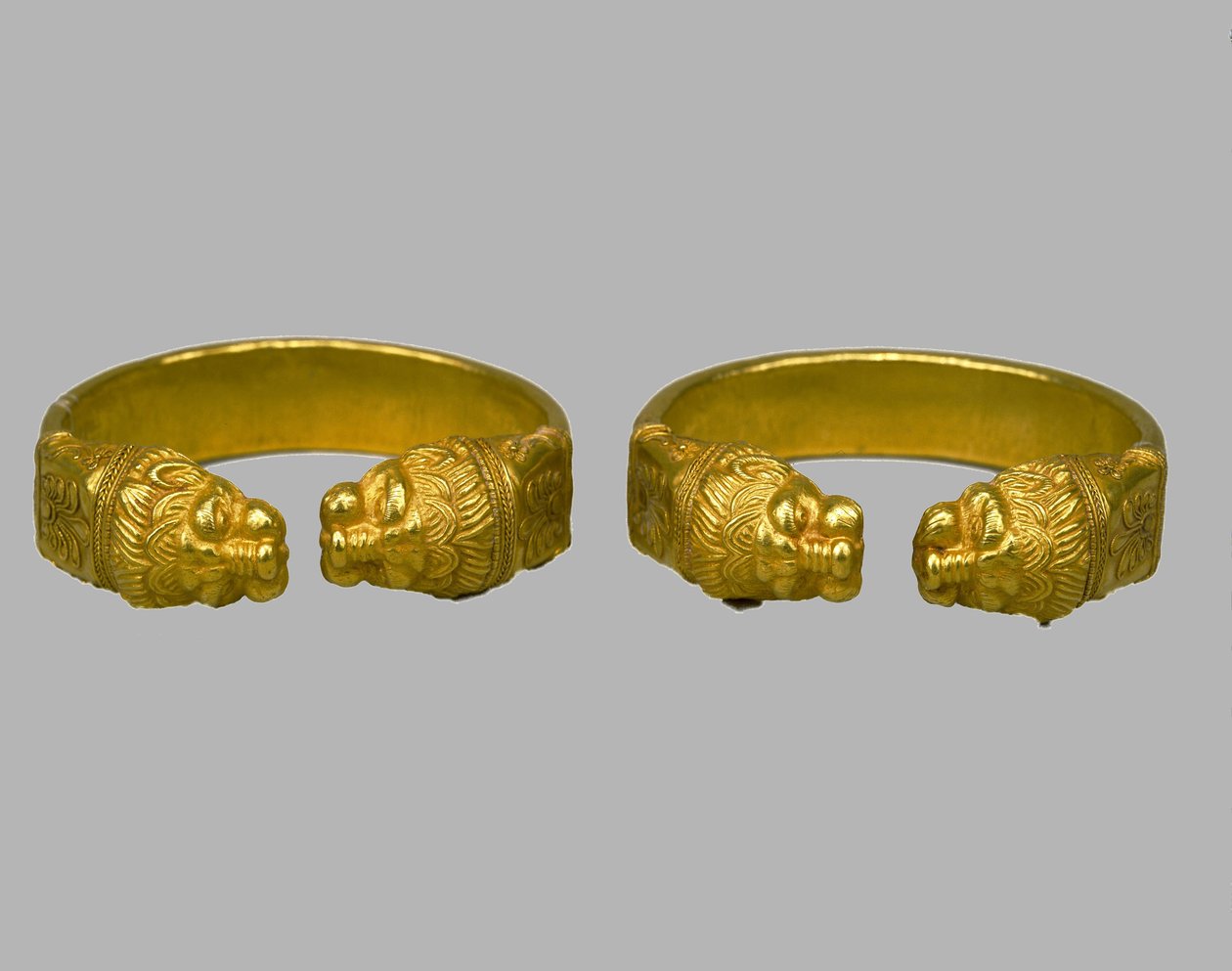 Karkötők, Kr. e. 4. század alkotó: Scythian