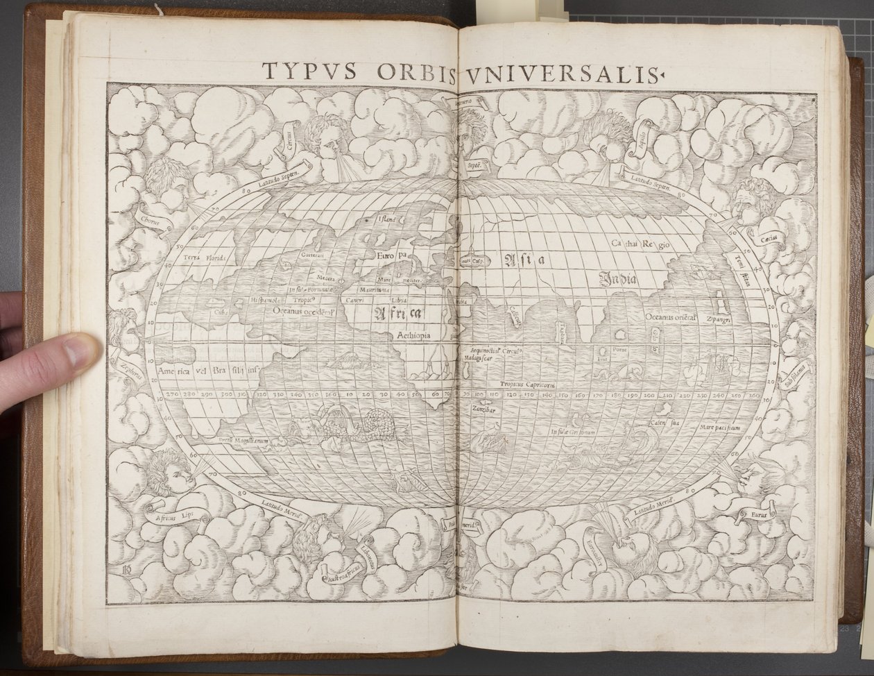 Globe, a Cosmographia-ból, 1544 alkotó: Sebastian Munster