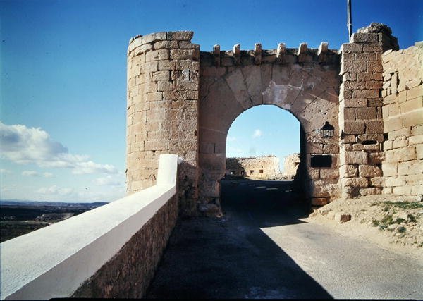 Húzott kapu a kastélyhoz alkotó: Spanish School