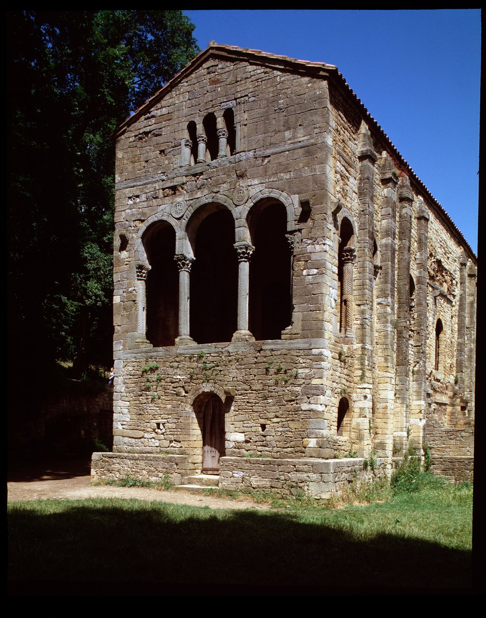 Kilátás a Szent Mária templomra alkotó: Spanish School