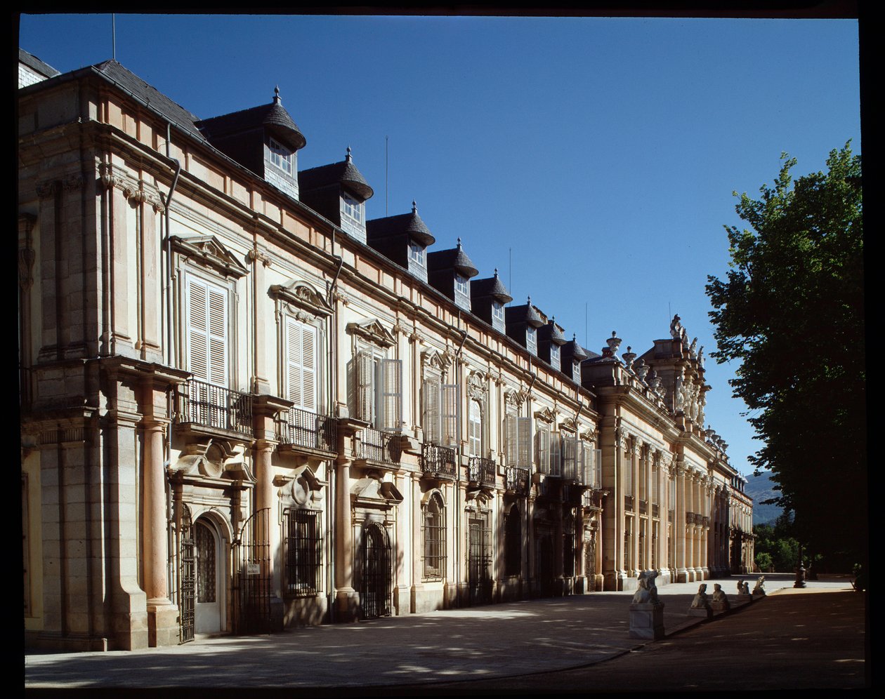 Kilátás a királyi palotára alkotó: Spanish School