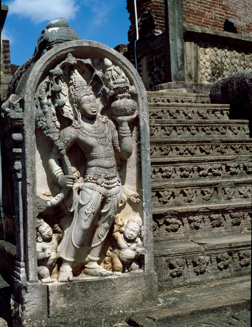 A buddhista templom bejárata alkotó: Sri Lankan