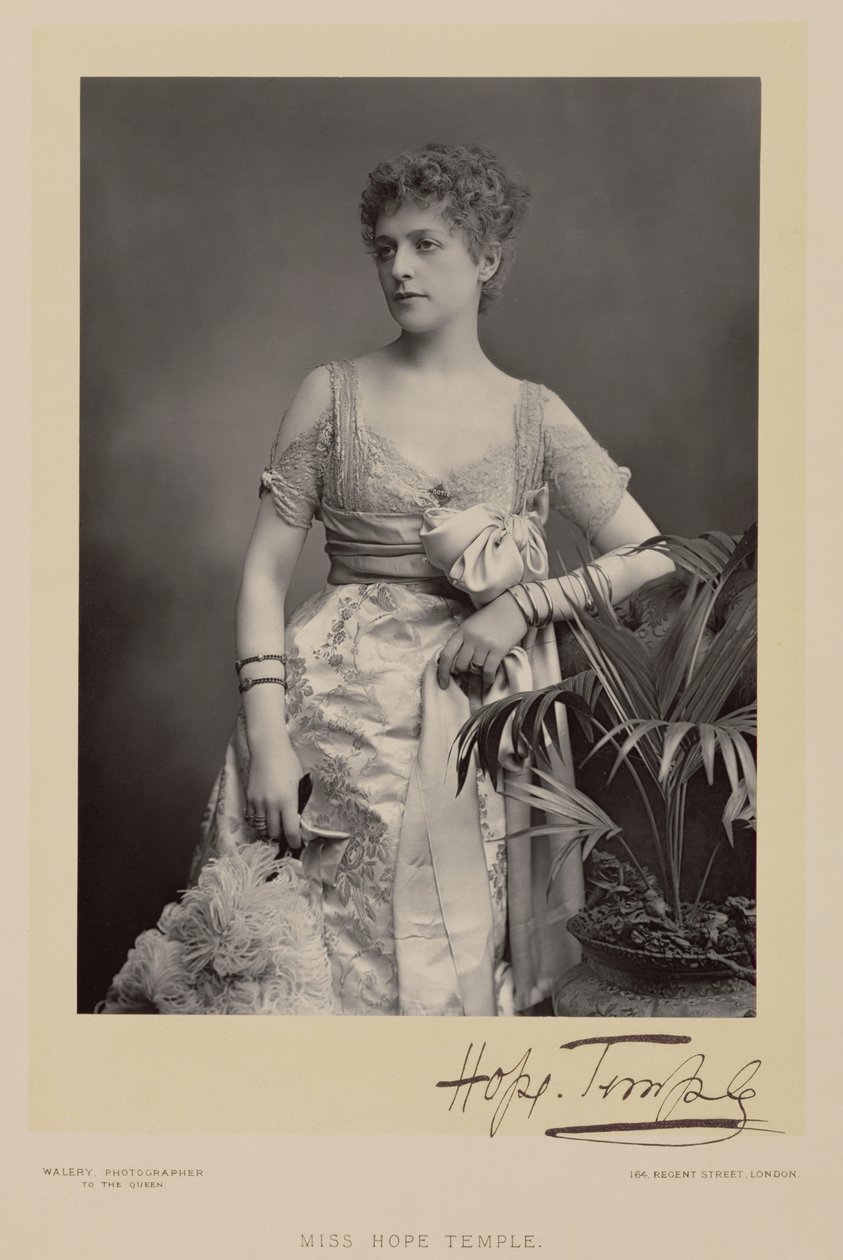 Miss Hope Temple, portréfotó alkotó: Stanislaus Walery