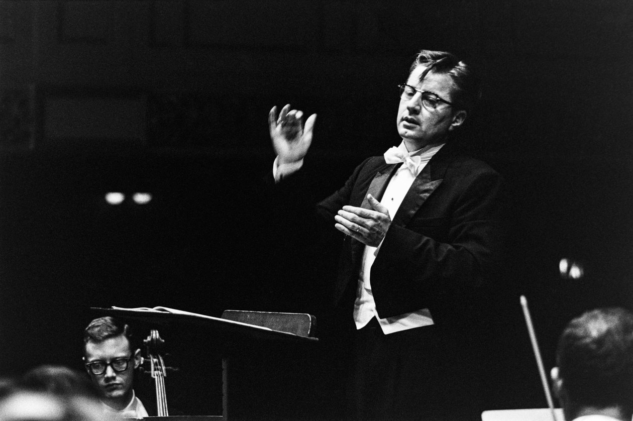 Robert Staffanson alkotó: Ted Spiegel