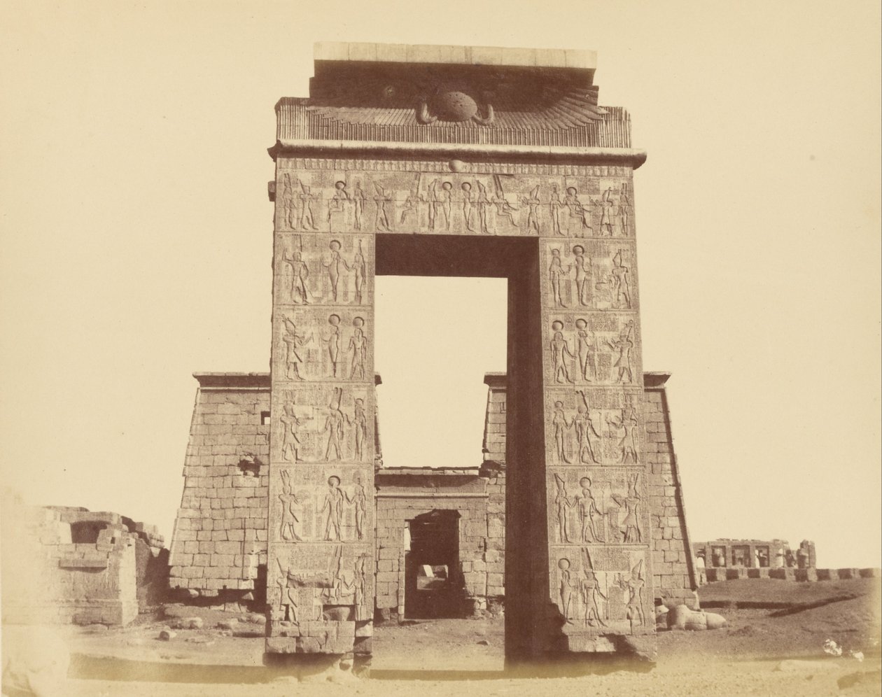 Khonsu templomának portálja, Karnak alkotó: Théodule Devéria