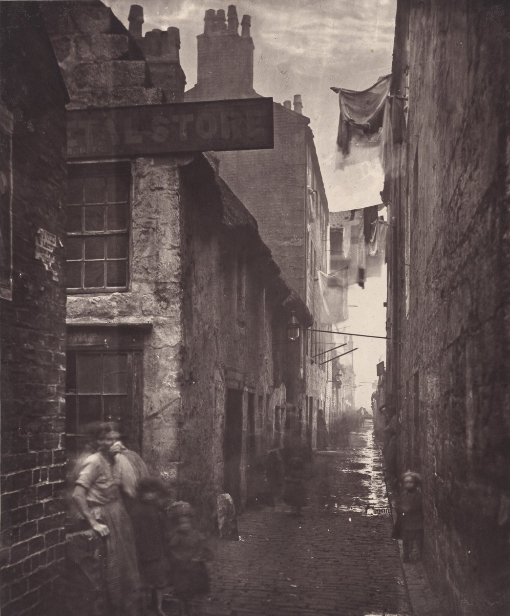 Old Vennel, Off High Street, 1868-1871. alkotó: Thomas Annan