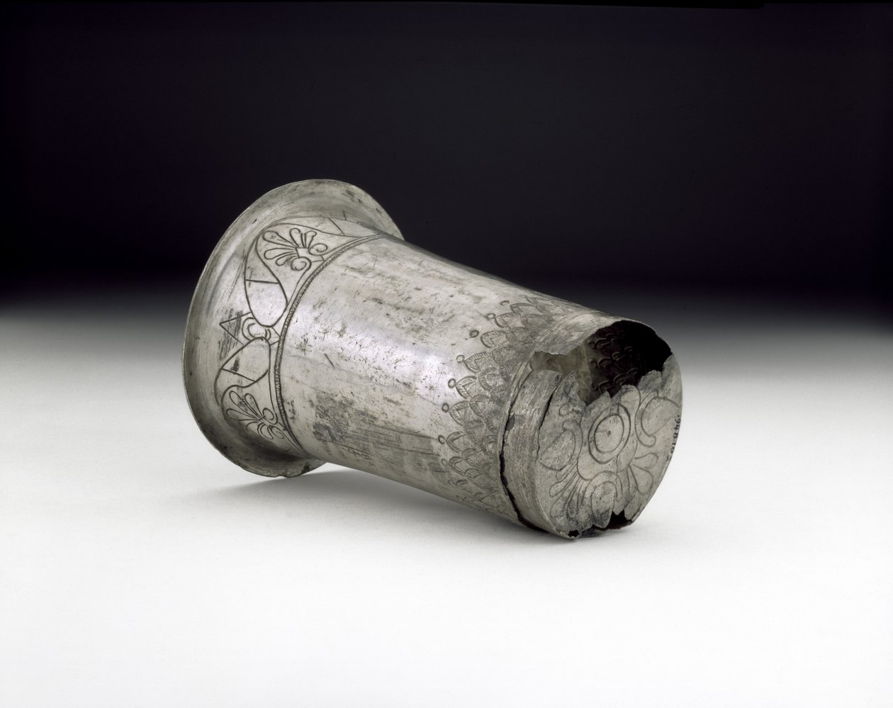 Pohár, a bulgáriai Dalboki sírban találták (ezüst) (lásd: 103328) alkotó: Thracian