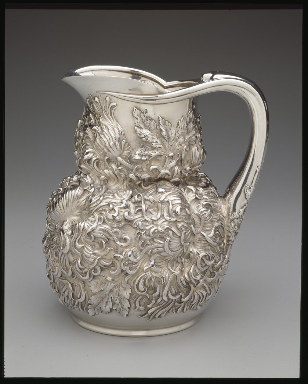 Vizeskancsó alkotó: Tiffany and Company