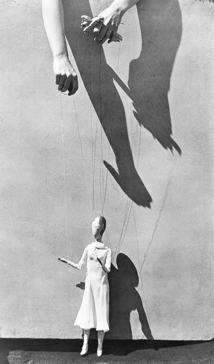 A bábjátékos kezei, 1929 alkotó: Tina Modotti