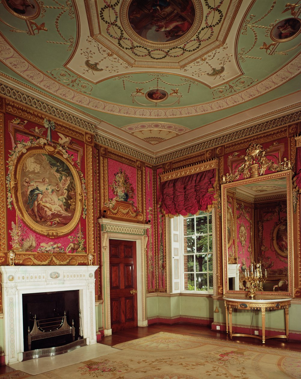 Adam asztalka, mólóüveg és kandalló az Osterley Park gobelinszobájában, 1763 körüli fotó alkotó: Unbekannt Unbekannt