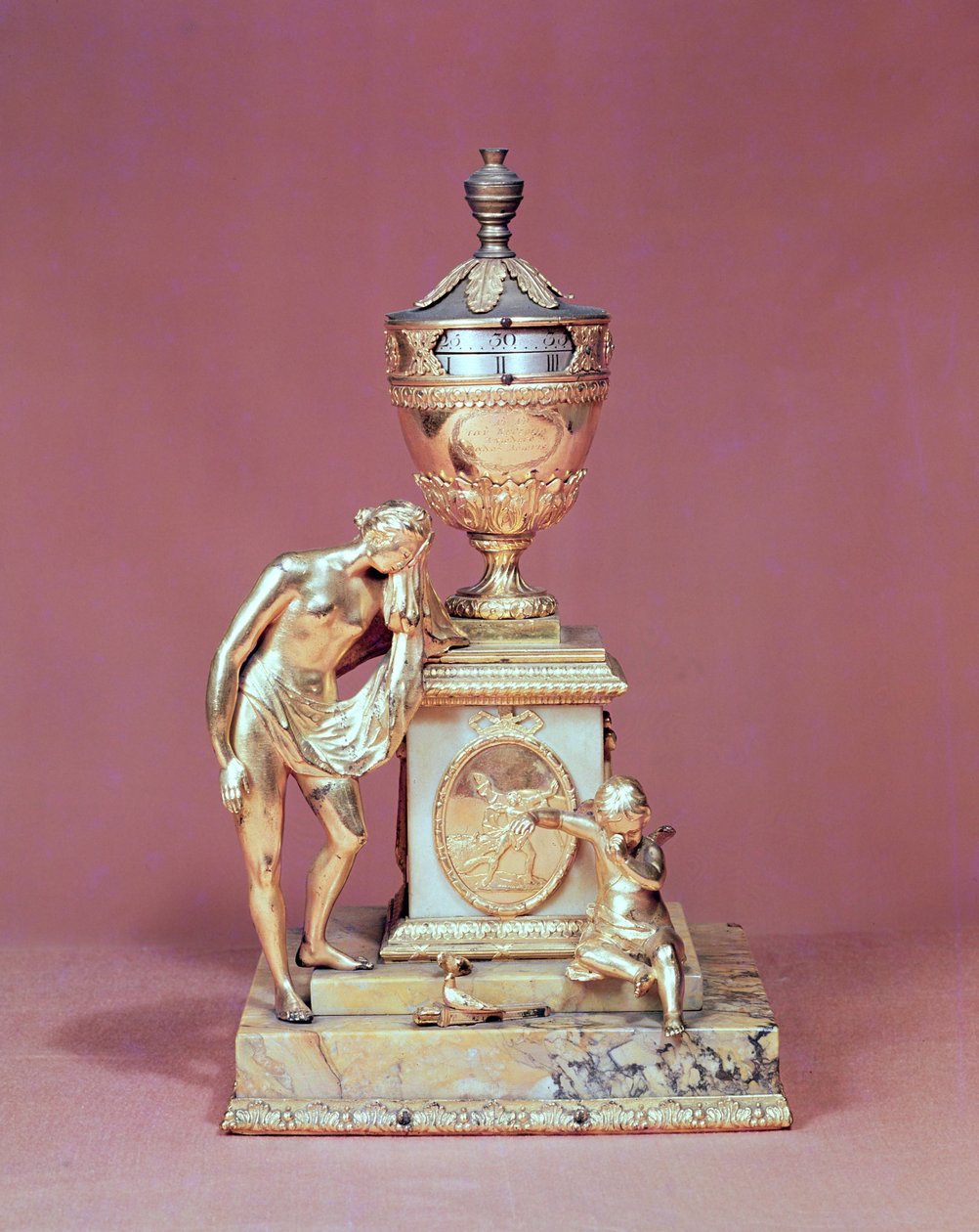 Vénusz óraszekrény, márvány és aranyozott üveg, Matthew Boulton, Birmingham, 1771 körül. alkotó: Unbekannt Unbekannt