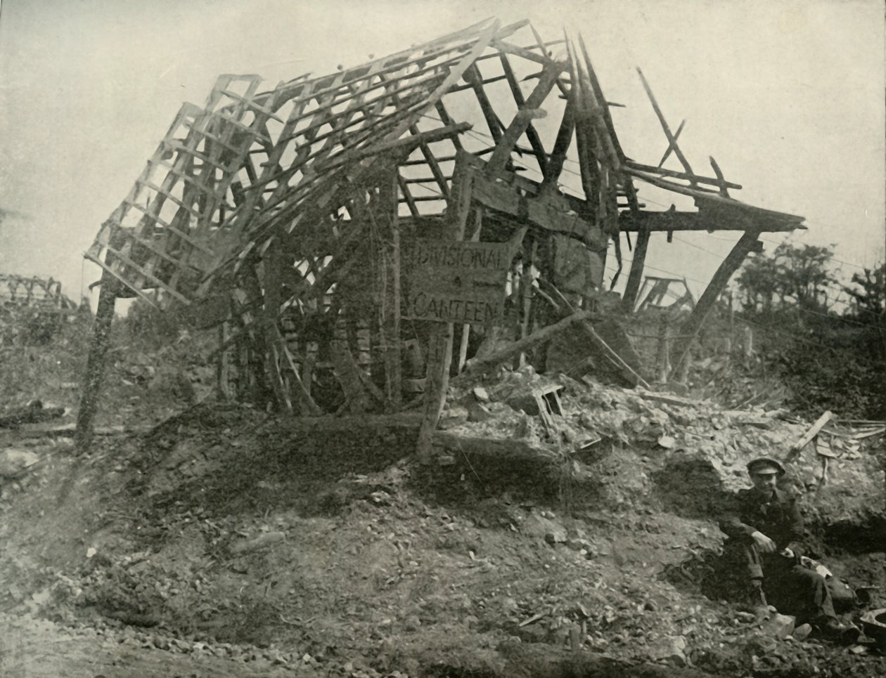 Egy falu a nyugati fronton, 1919. alkotó: Unbekannt