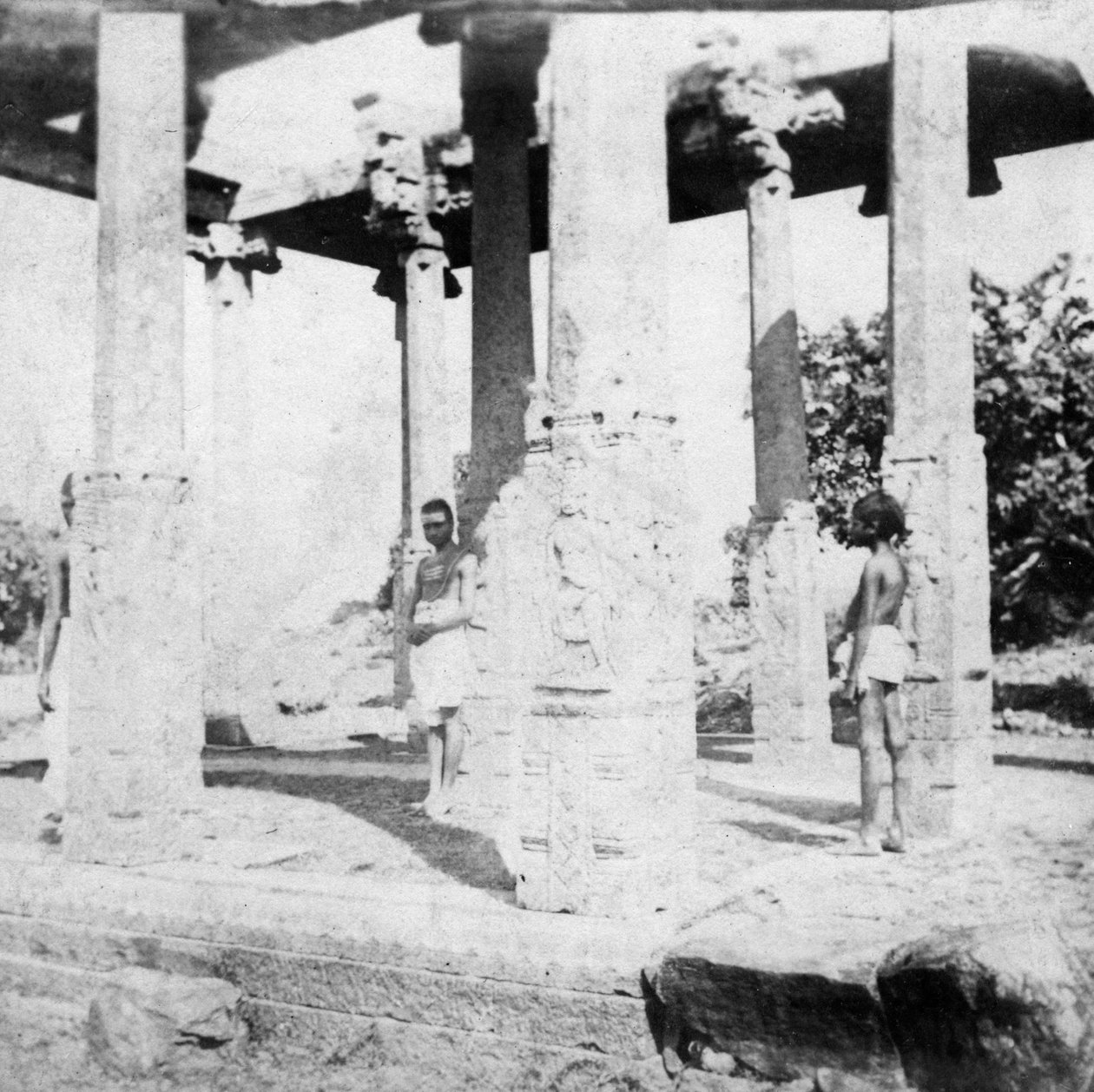Egy romos templom Madras közelében, Indiában, 1874 alkotó: Unbekannt