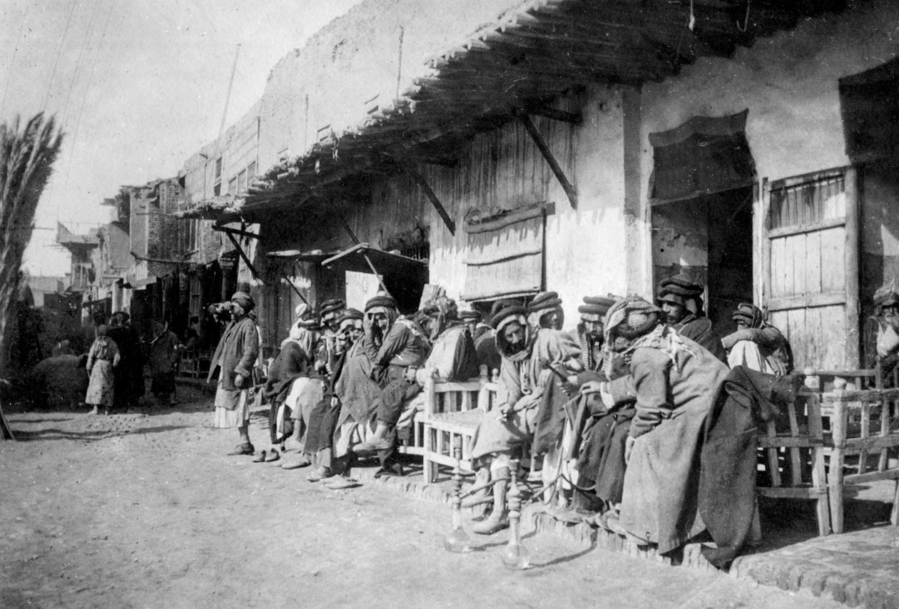 Arab kávézó, Kazimain, Irak, 1917-1919 alkotó: Unbekannt