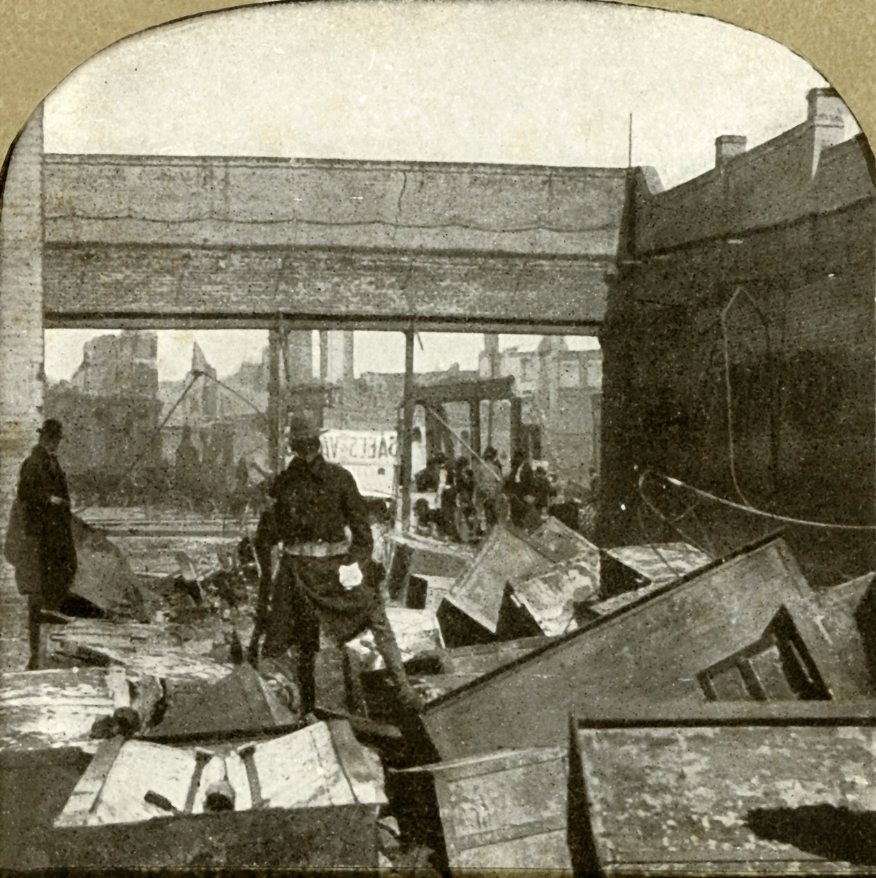 A banki széfeket őrzik, 1906. alkotó: Unbekannt