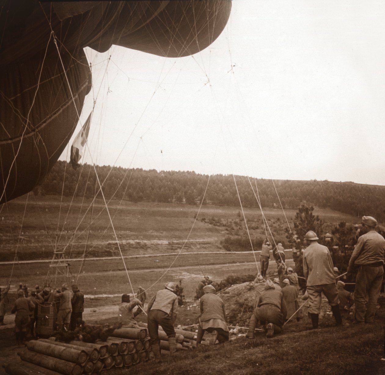 Barrage ballon, Genicourt, Észak-Franciaország, c1914-c1918 alkotó: Unbekannt