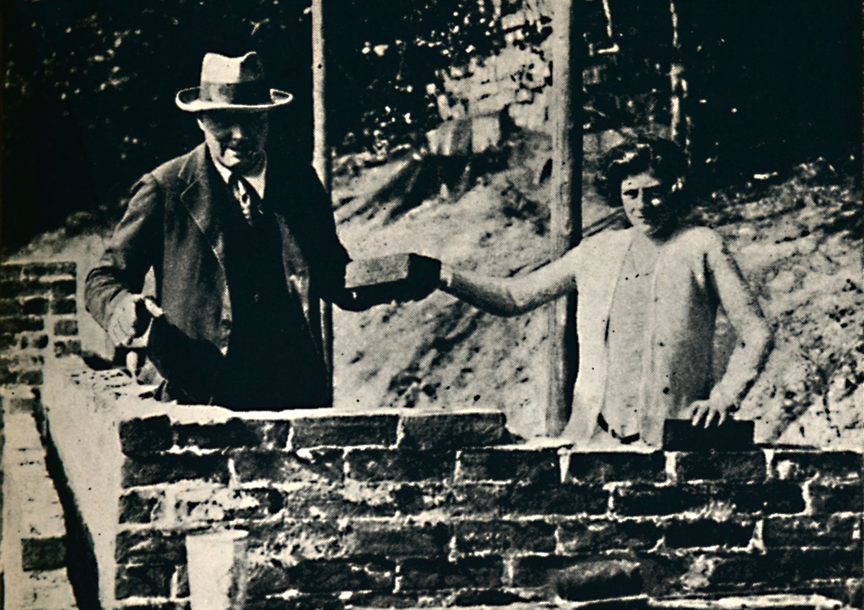 Kőműves és iparos, 1928, 1945. alkotó: Unbekannt