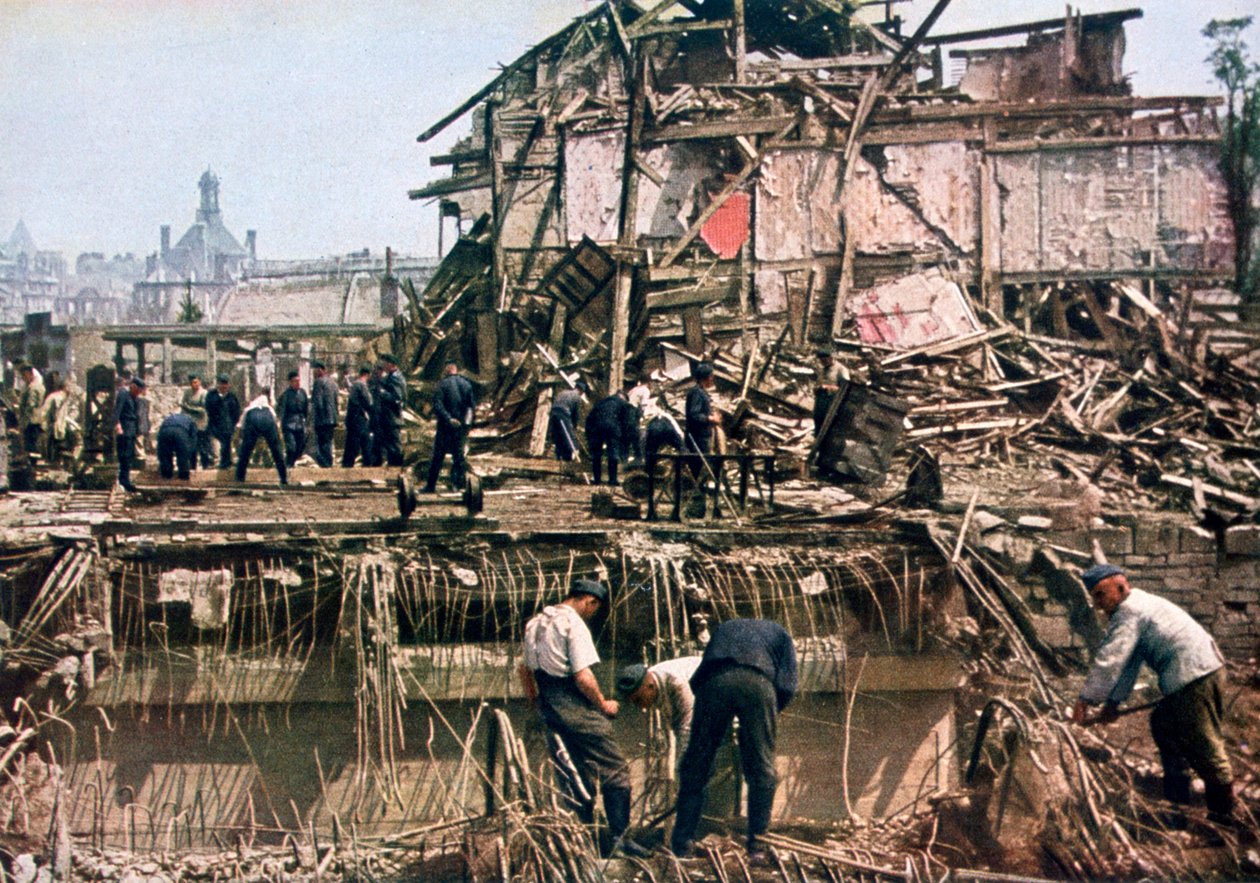 Törmelék eltakarítása, Dunkerque, Franciaország, 1940 alkotó: Unbekannt