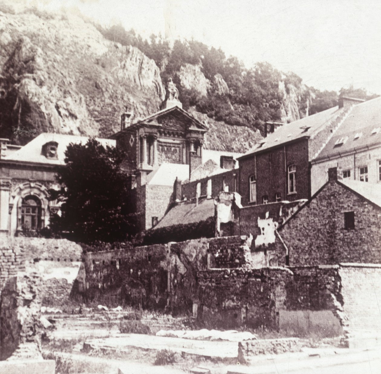 Dinant, Belgium, 1914 alkotó: Unbekannt