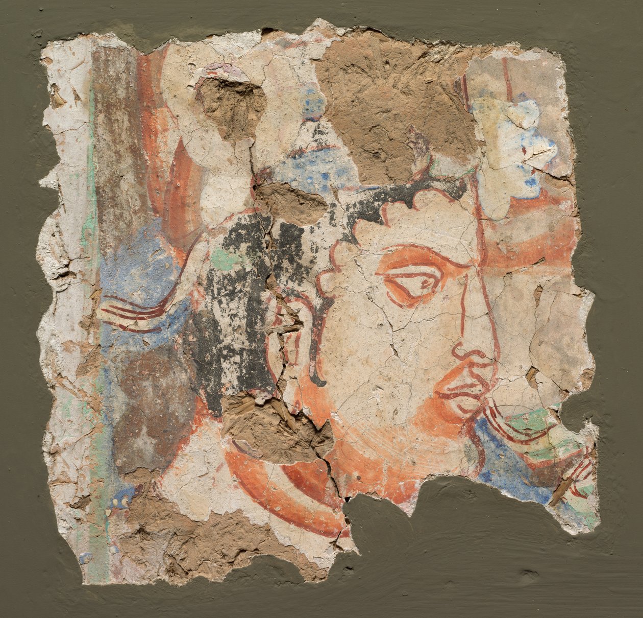 Töredék bódhiszattva fejével, c. 600-650. alkotó: Unbekannt