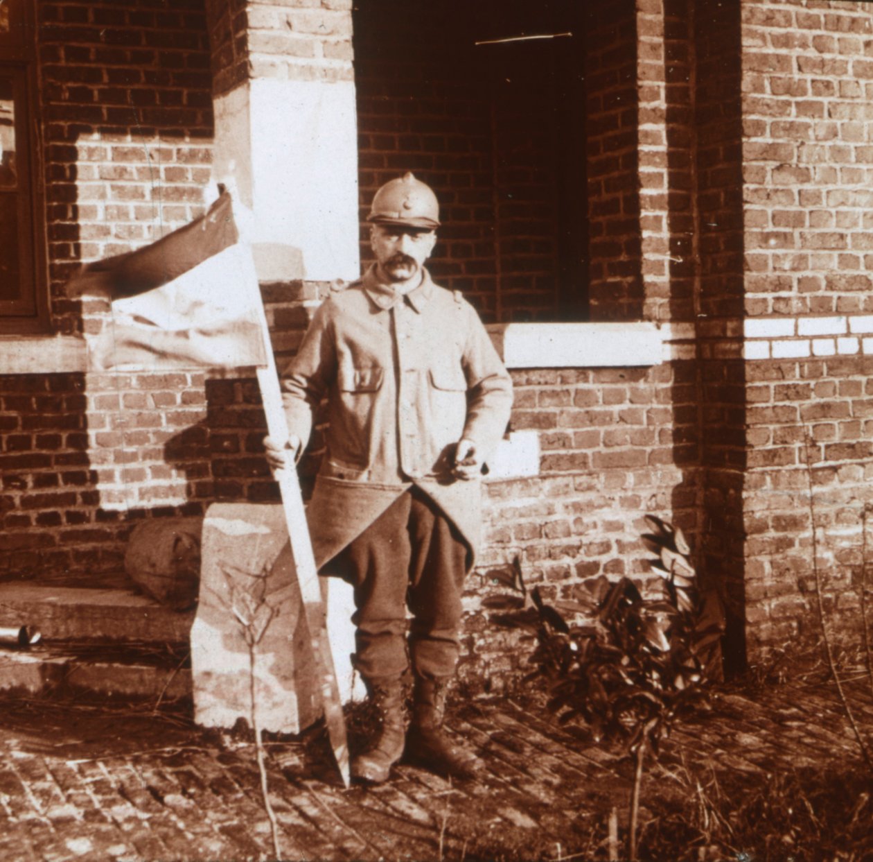 Német zászlók, Carency, Észak-Franciaország, c1914-c1918. alkotó: Unbekannt