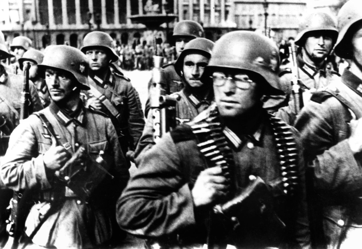 Német katonák menetelnek Párizsban, 1940. június 14 alkotó: Unbekannt