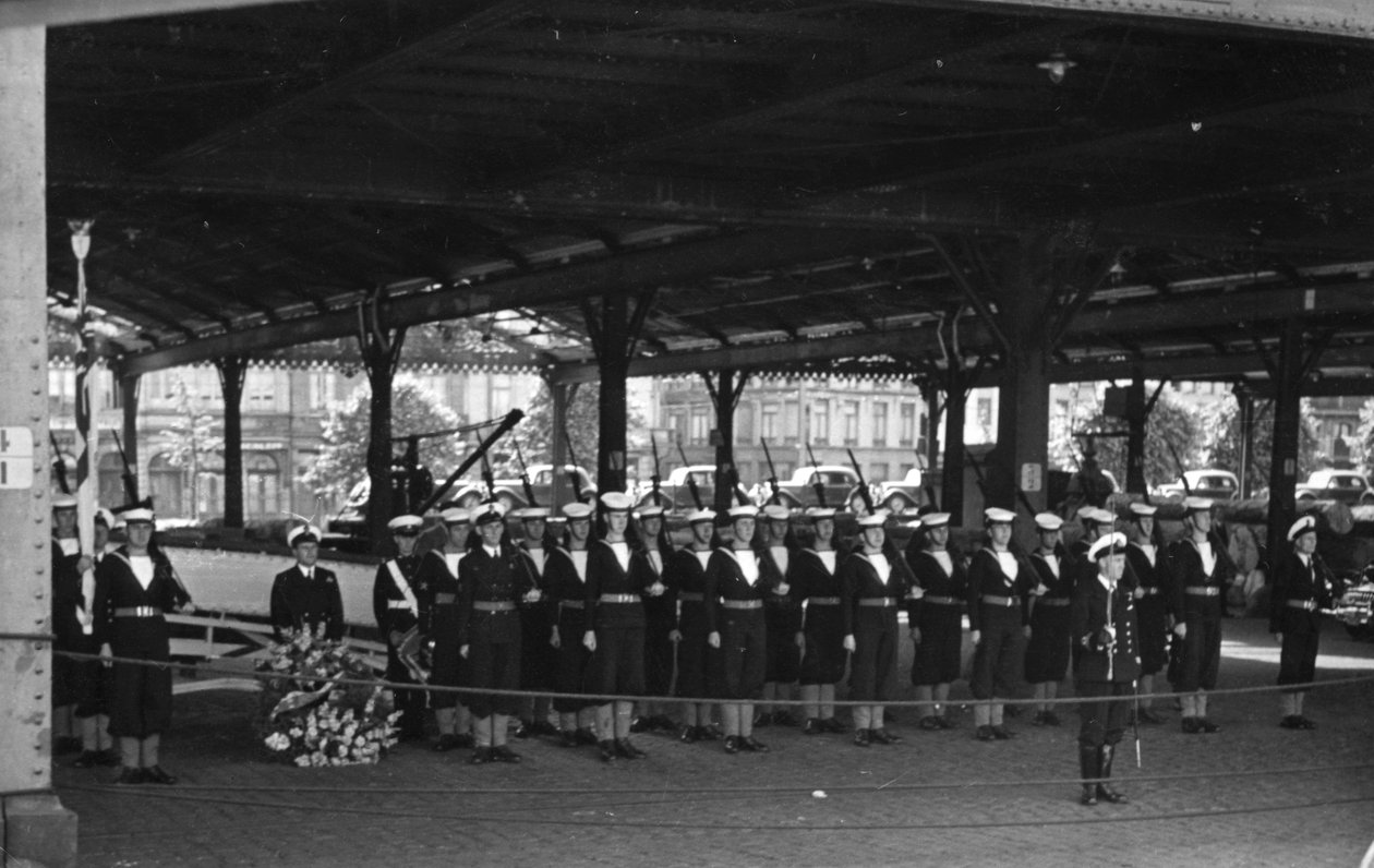Becsületőr a HMS Siriustól, Antwerpen, 1946-c1949 alkotó: Unbekannt