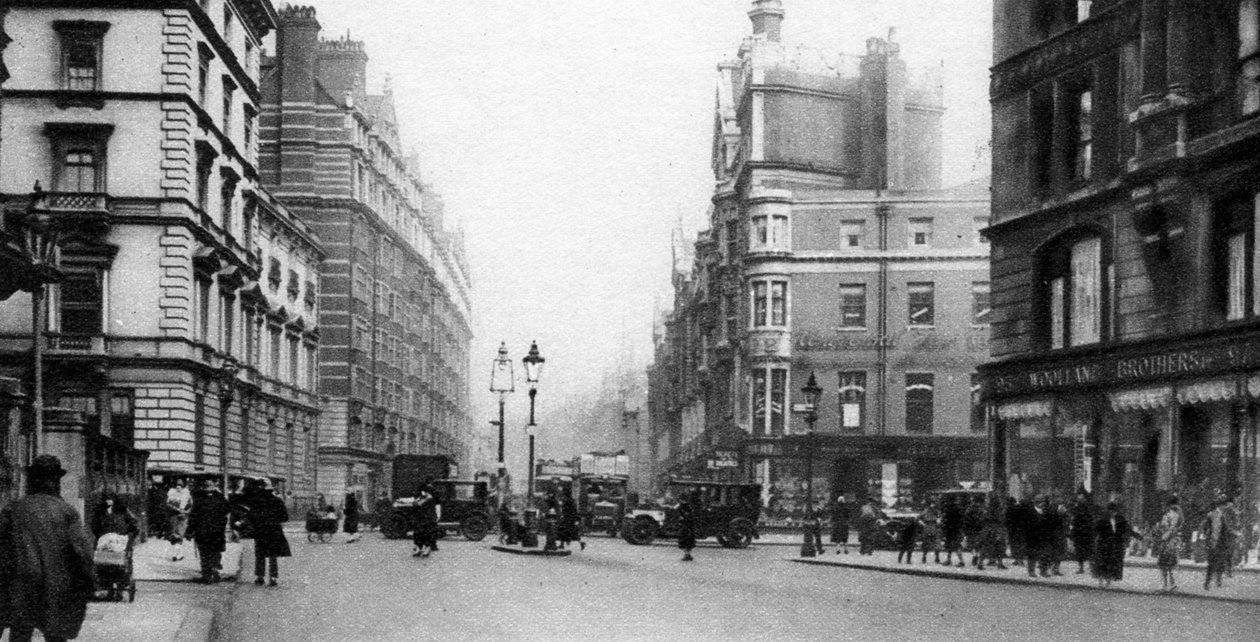 Knightsbridge, London, 1926-1927 alkotó: Unbekannt