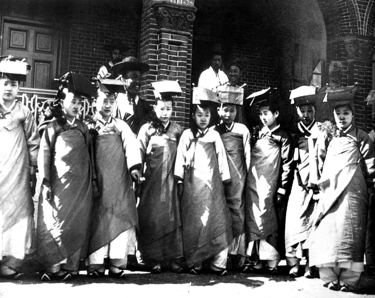 Koreai lányok, 1900 alkotó: Unbekannt