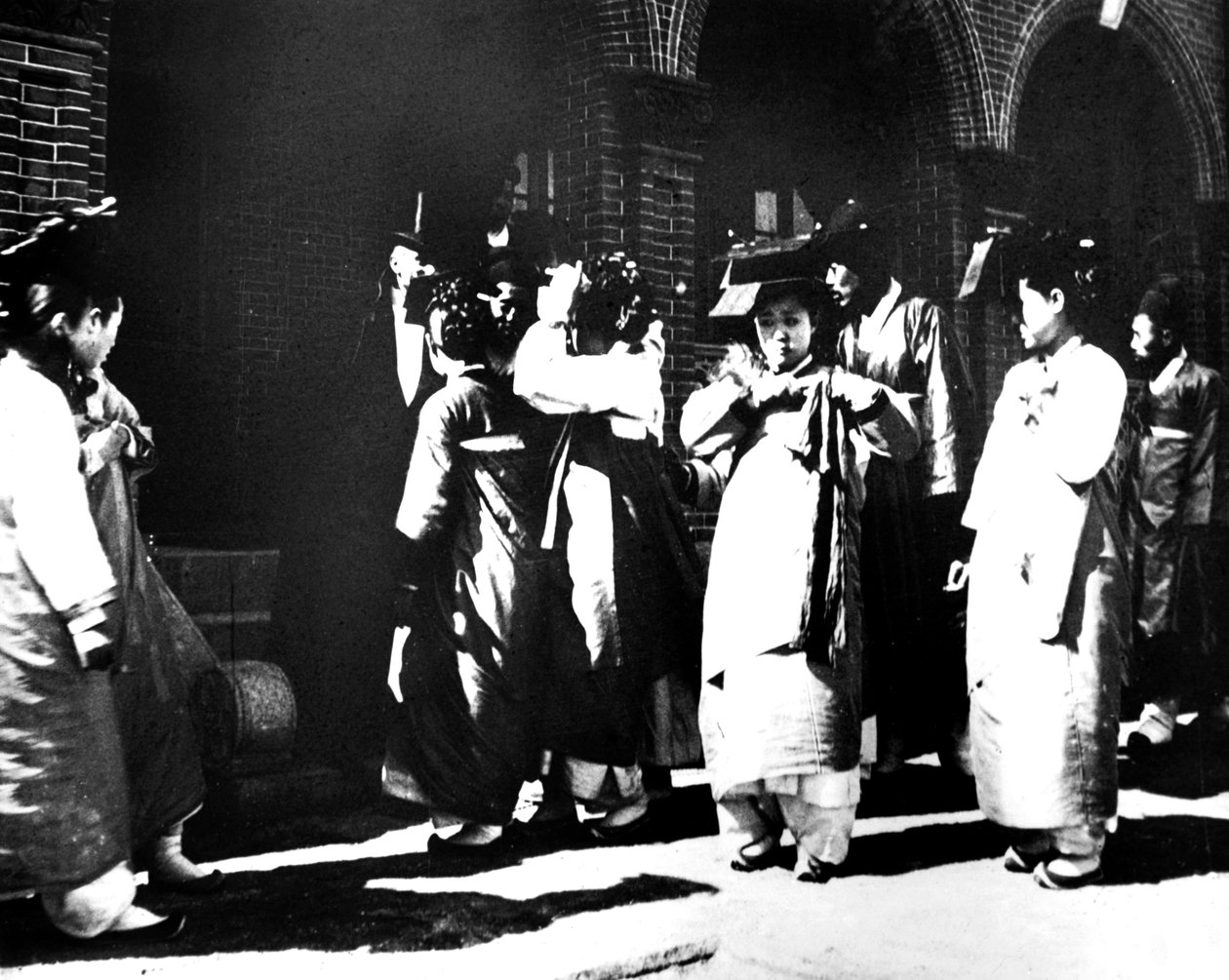 Koreai lányok, 1900 alkotó: Unbekannt