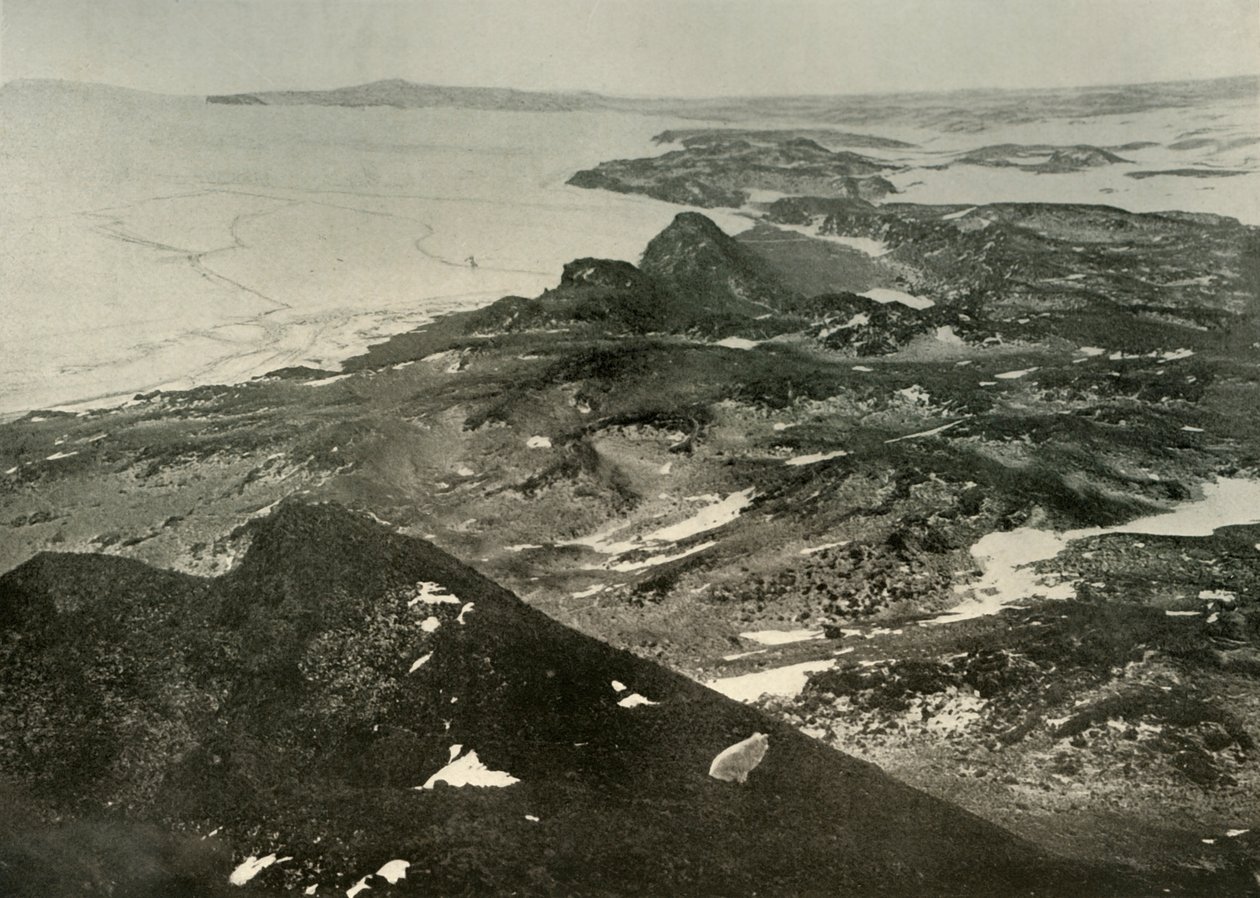 Északra nézve Cape Royds felé, c1908, 1909. alkotó: Unbekannt