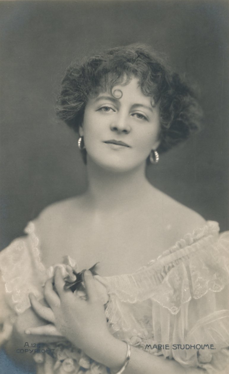 Miss Marie Studholme, 1872-1930, c1930. alkotó: Unbekannt