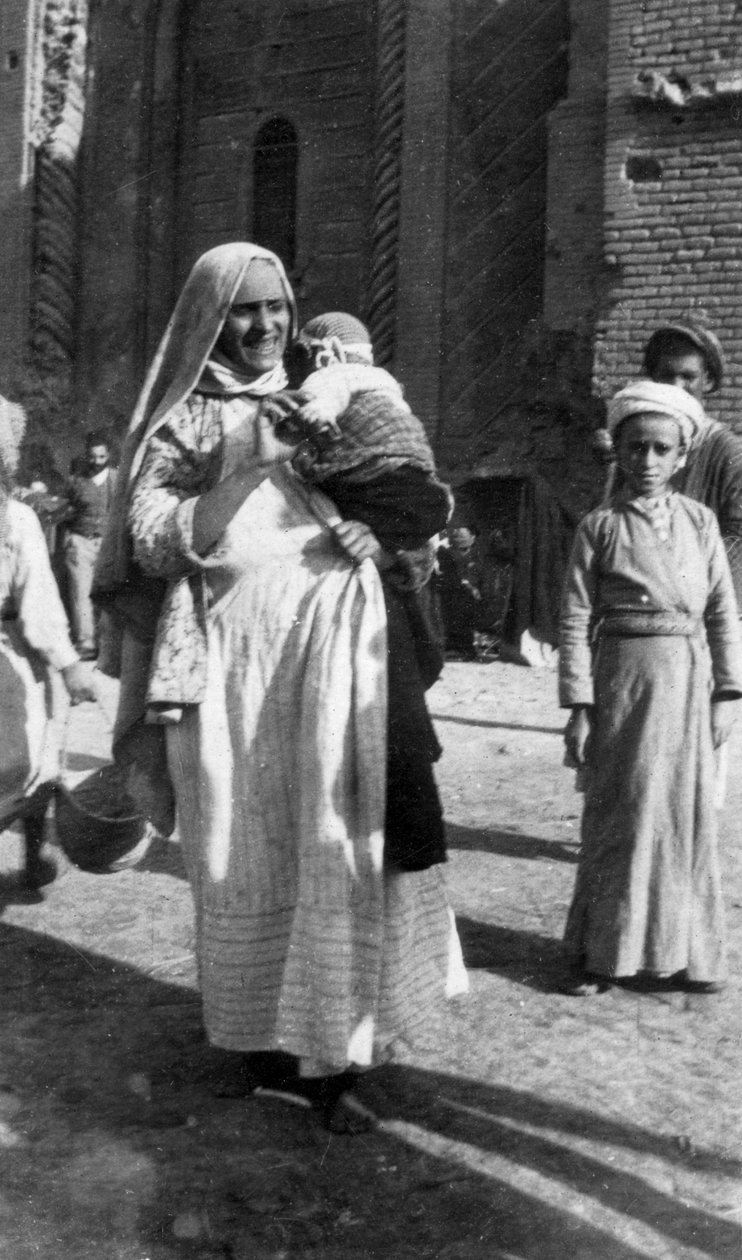 Muszlim nő és gyermek, Irak, 1917-1919 alkotó: Unbekannt