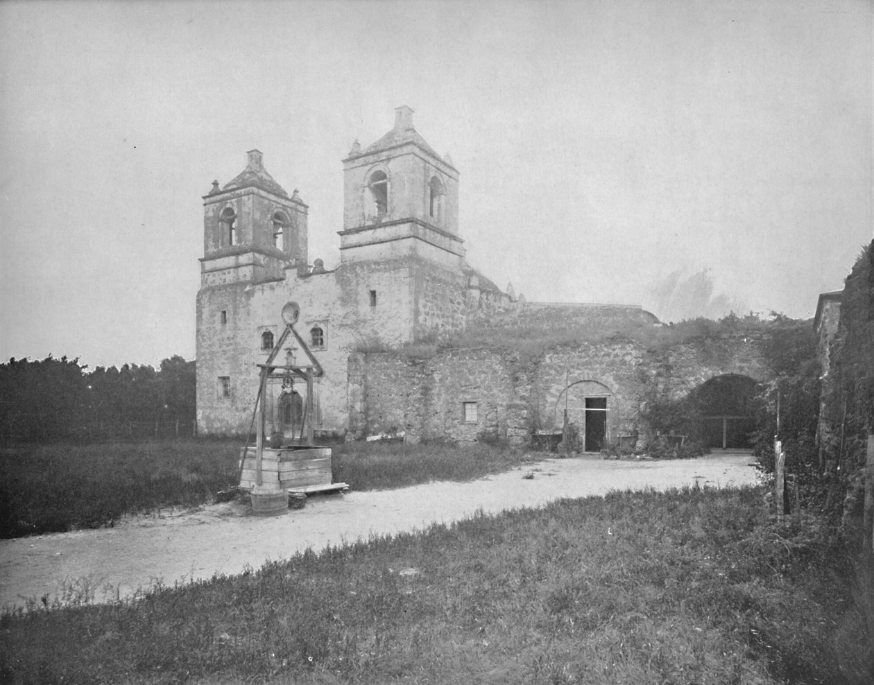 Régi spanyol misszió, San Antonio, Texas, 1897. alkotó: Unbekannt
