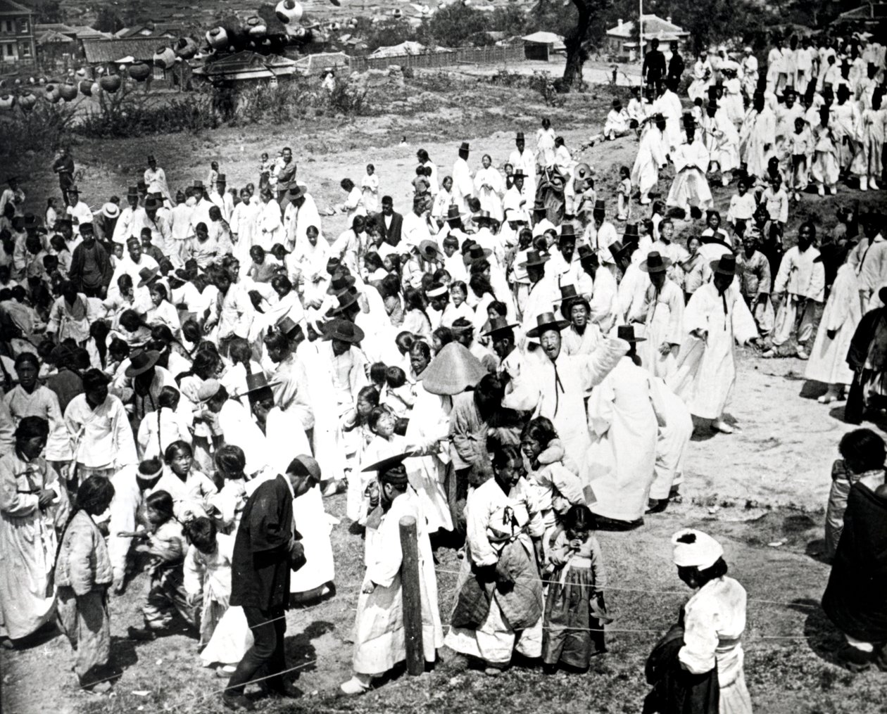 Szabadtéri összejövetel, Korea, 1900 alkotó: Unbekannt