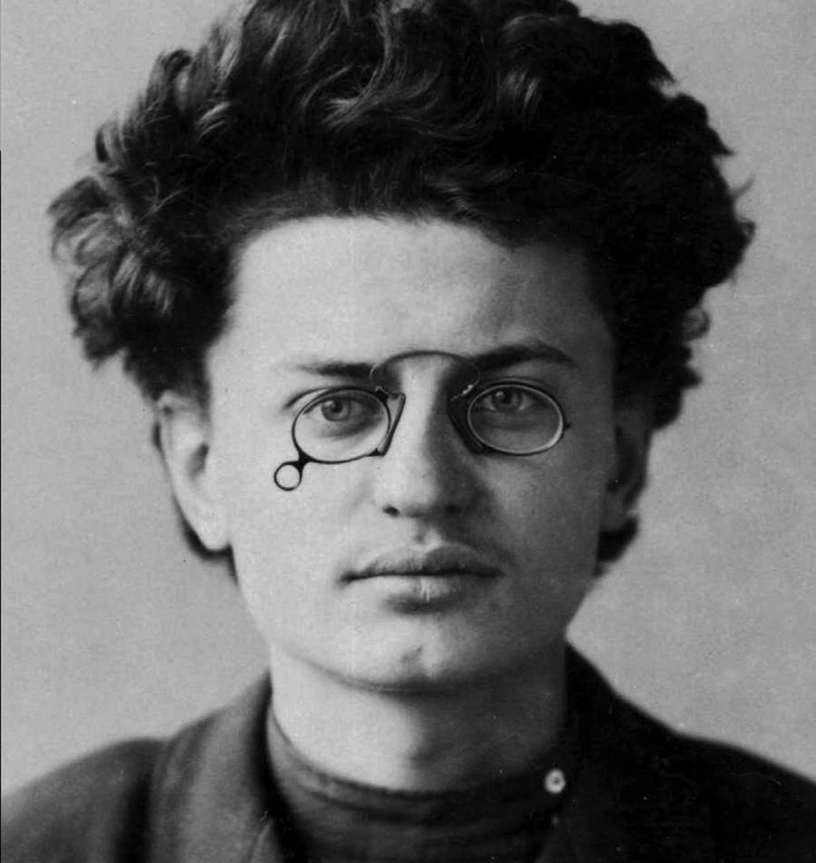 Leon Trockij orosz forradalmár rendőrségi fényképe, 1898 alkotó: Unbekannt