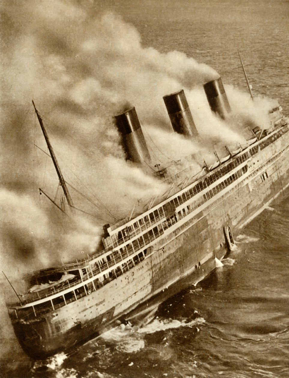Az SS LAtlantique lángokban áll, 1933, 1935. alkotó: Unbekannt