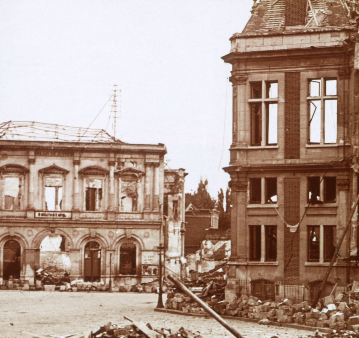 A városháza, Chauny, Franciaország, 1914-c1918 alkotó: Unbekannt