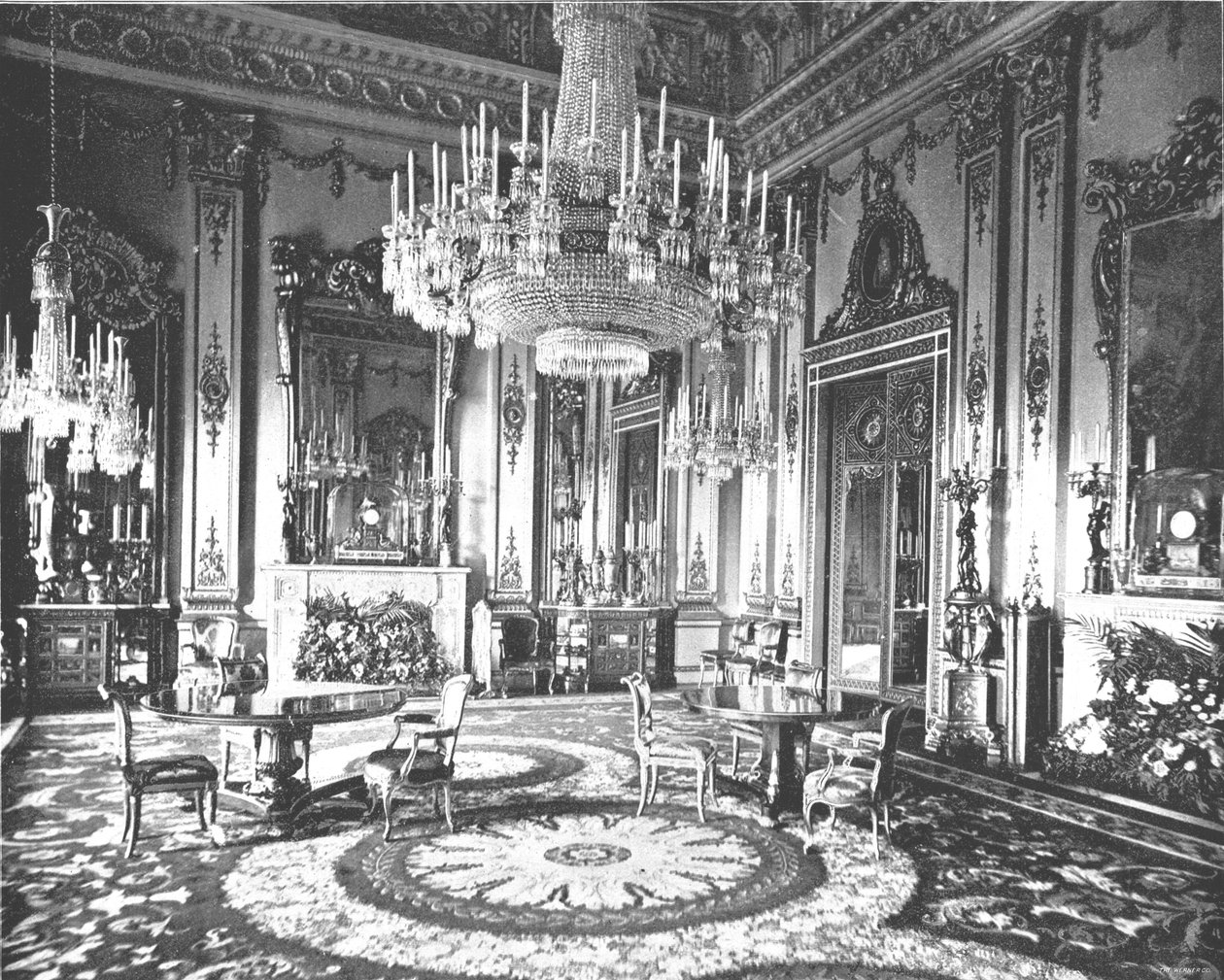 The White Drawing Room, Buckingham-palota, London, 1894. alkotó: Unbekannt