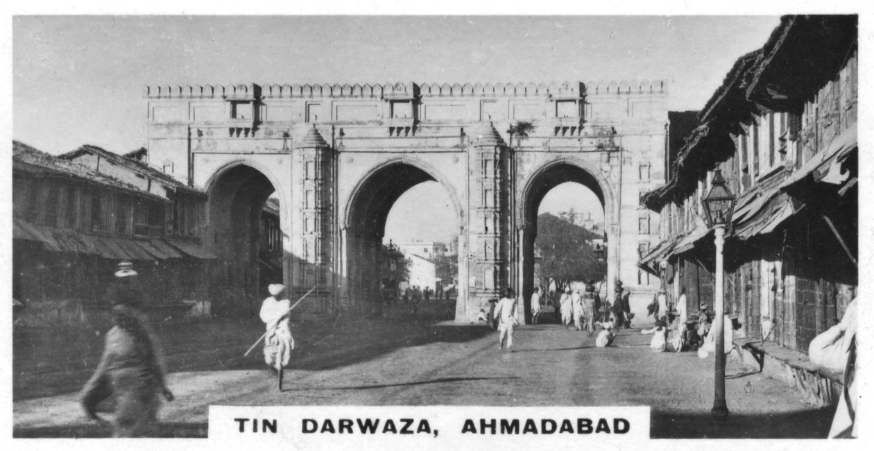The Three Doors, Ahmedabad, Gujarat, India, 1925 alkotó: Unbekannt