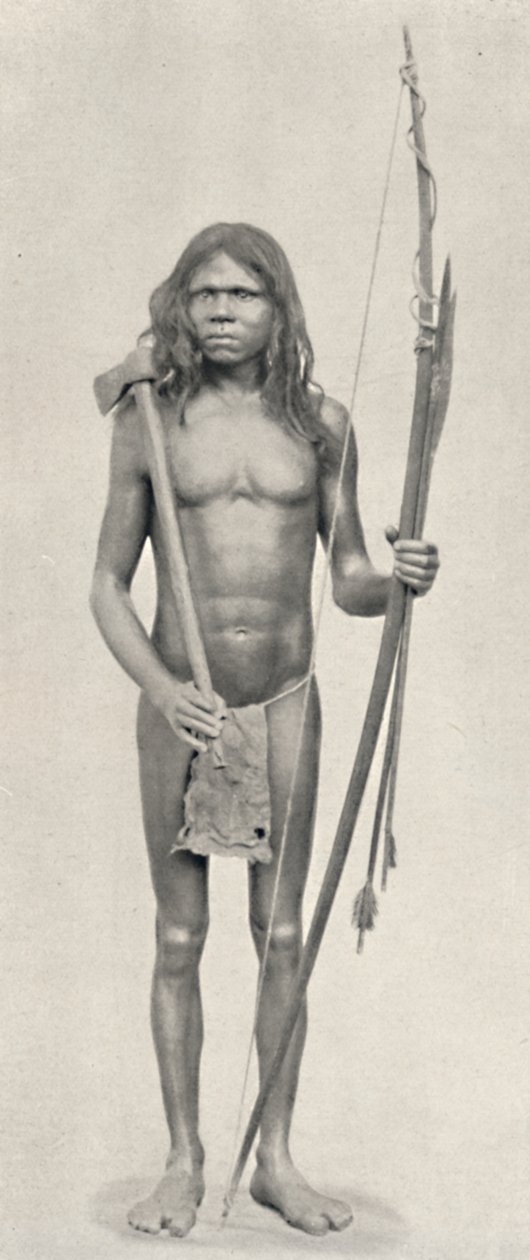 Wedda íjjal, nyilakkal és csatabárddal, 1926 alkotó: Unbekannt